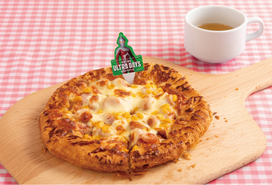 ウインナーとコーンのパイ生地 PIZZA